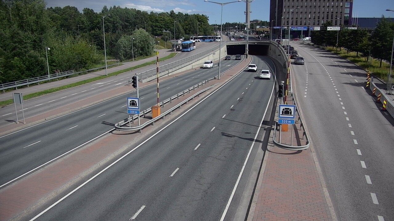 Kelikamerat Kuva Tie 100 Helsinki Hakamäentie, Kivihaan tunneli, länsi, Helsinki, Uusimaa