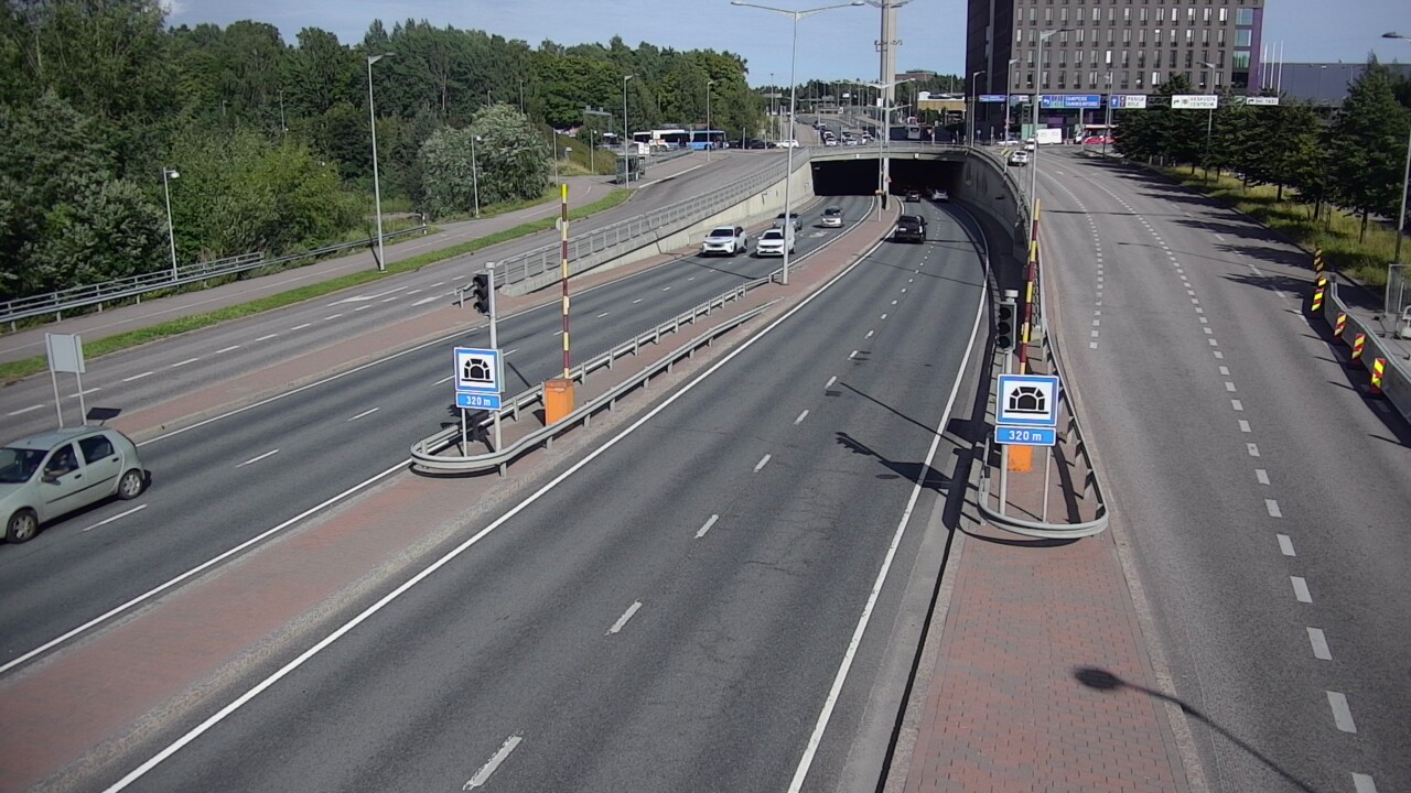 Kelikamerat Kuva Tie 100 Helsinki Hakamäentie, Kivihaan tunneli, länsi, Helsinki, Uusimaa