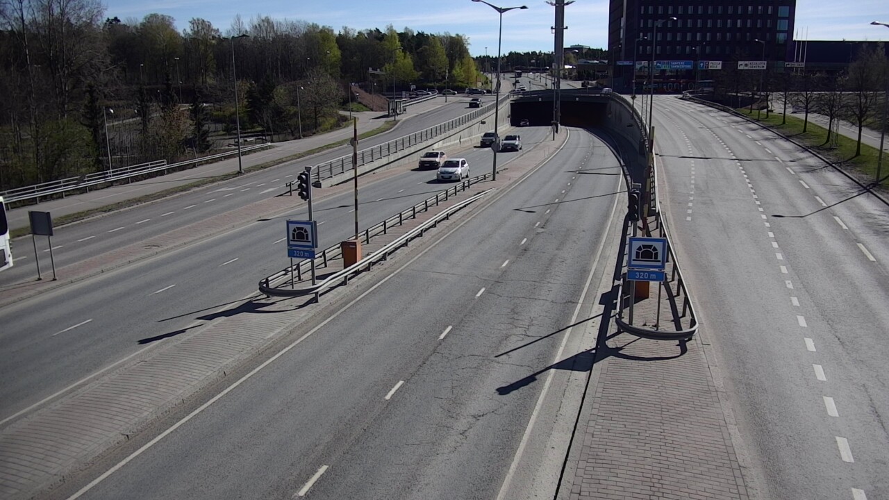 Kelikamerat Kuva Tie 100 Helsinki Hakamäentie, Kivihaan tunneli, länsi, Helsinki, Uusimaa
