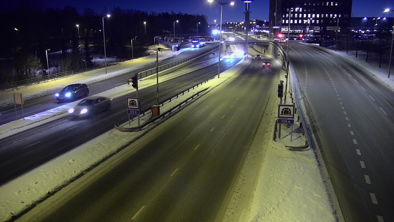 Kelikamerat Kuva Tie 100 Helsinki Hakamäentie, Kivihaan tunneli, länsi, Helsinki, Uusimaa