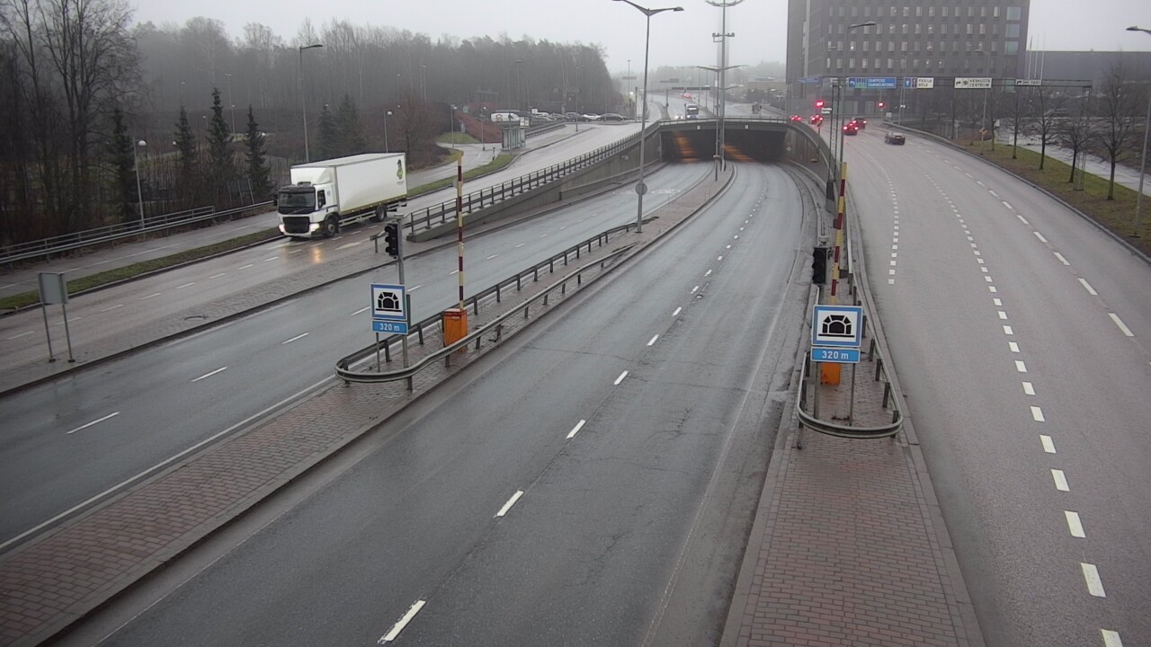 Kelikamerat Kuva Tie 100 Helsinki Hakamäentie, Kivihaan tunneli, länsi, Helsinki, Uusimaa