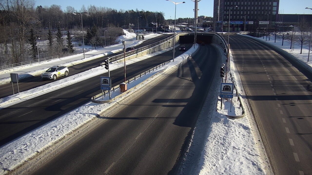 Kelikamerat Kuva Tie 100 Helsinki Hakamäentie, Kivihaan tunneli, länsi, Helsinki, Uusimaa