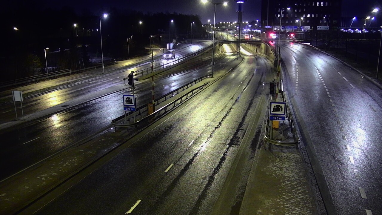 Kelikamerat Kuva Tie 100 Helsinki Hakamäentie, Kivihaan tunneli, länsi, Helsinki, Uusimaa