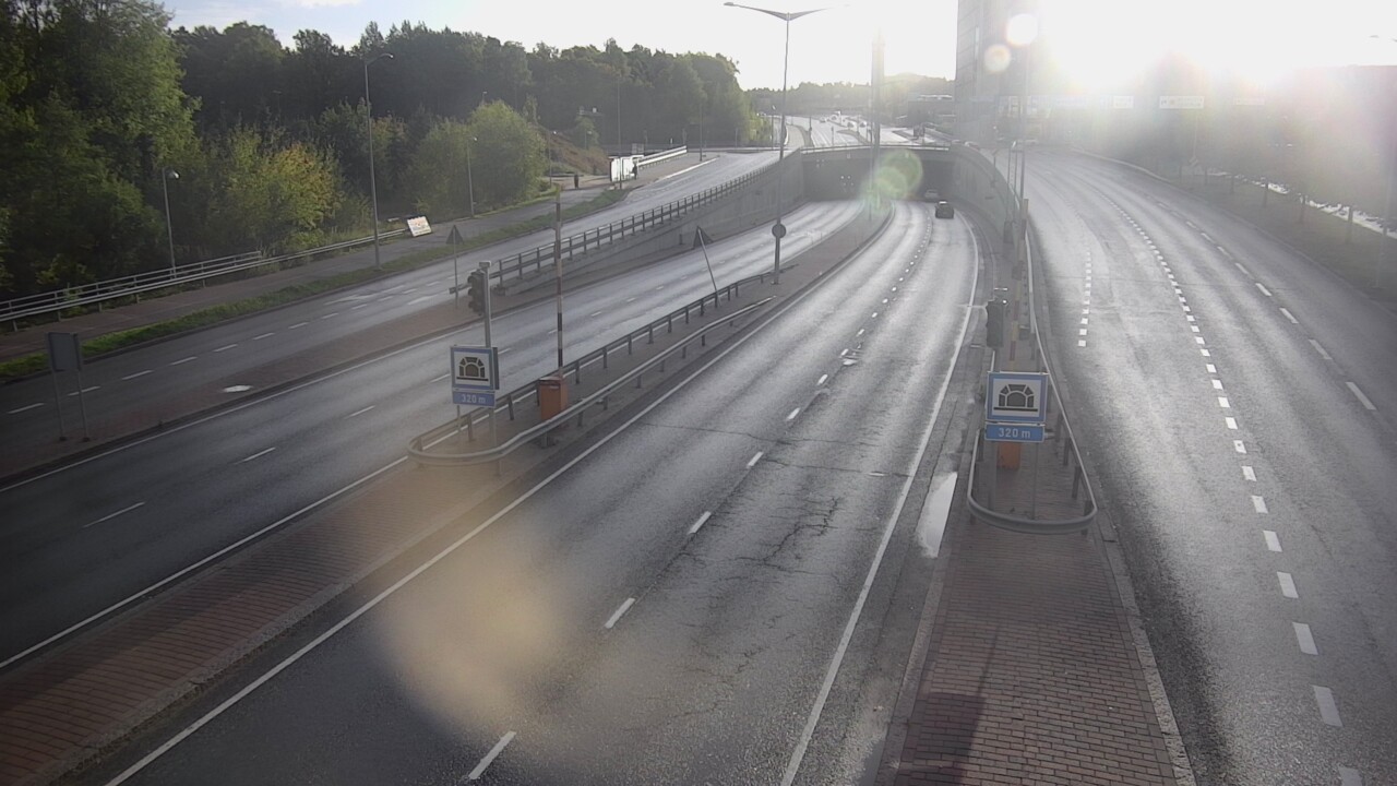 Kelikamerat Kuva Tie 100 Helsinki Hakamäentie, Kivihaan tunneli, länsi, Helsinki, Uusimaa