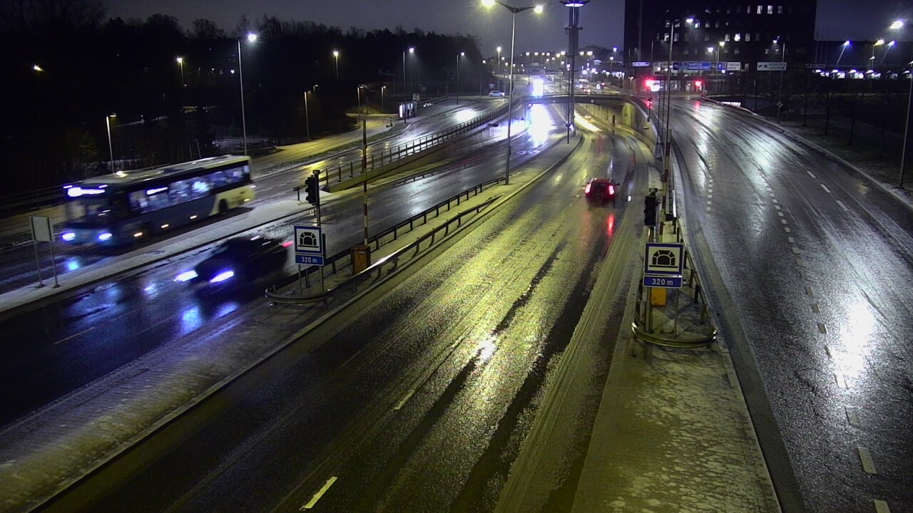 Kelikamerat Kuva Tie 100 Helsinki Hakamäentie, Kivihaan tunneli, länsi, Helsinki, Uusimaa