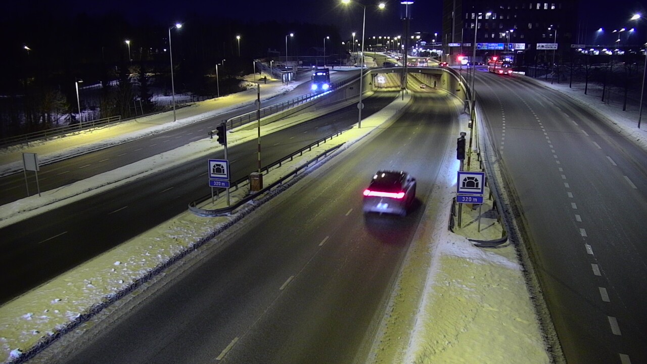 Kelikamerat Kuva Tie 100 Helsinki Hakamäentie, Kivihaan tunneli, länsi, Helsinki, Uusimaa