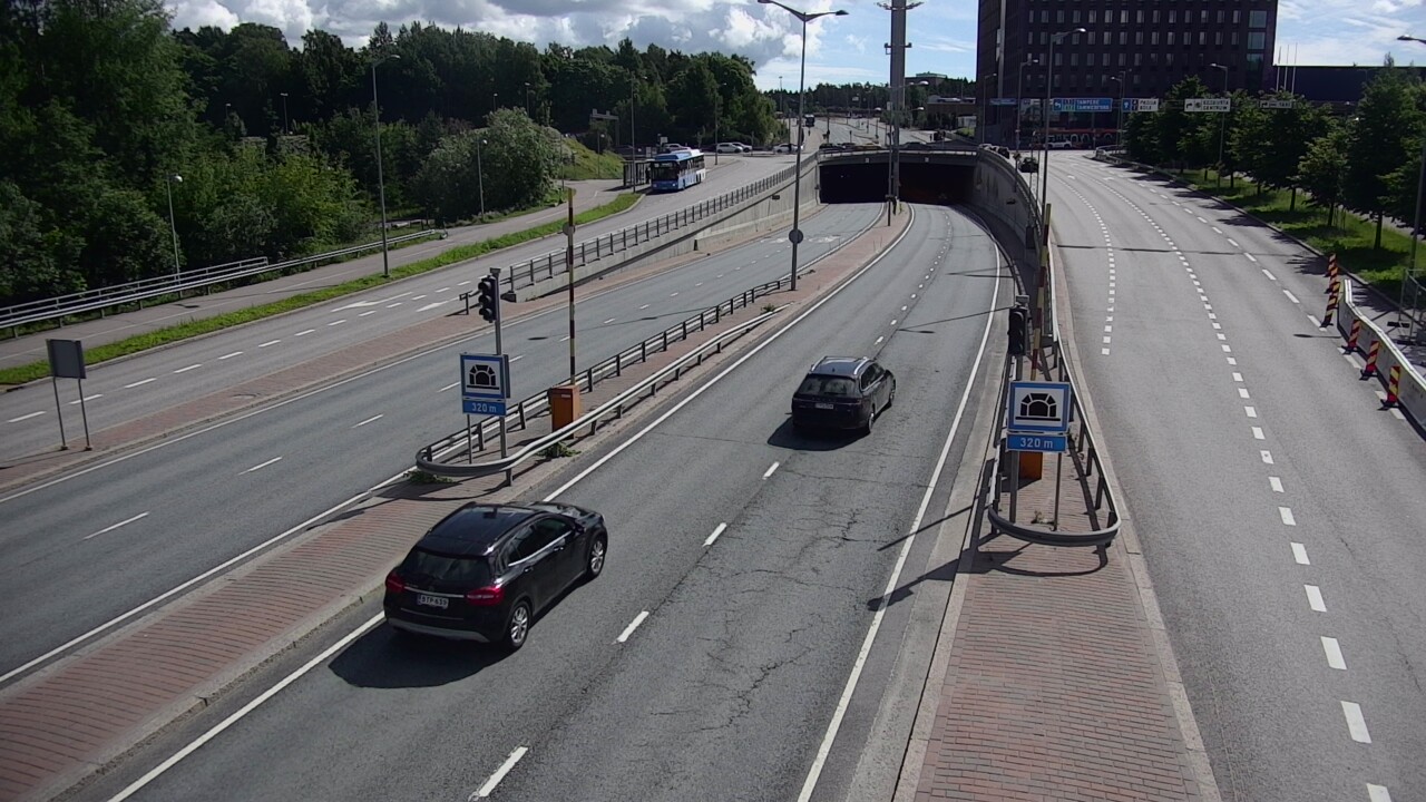 Kelikamerat Kuva Tie 100 Helsinki Hakamäentie, Kivihaan tunneli, länsi, Helsinki, Uusimaa