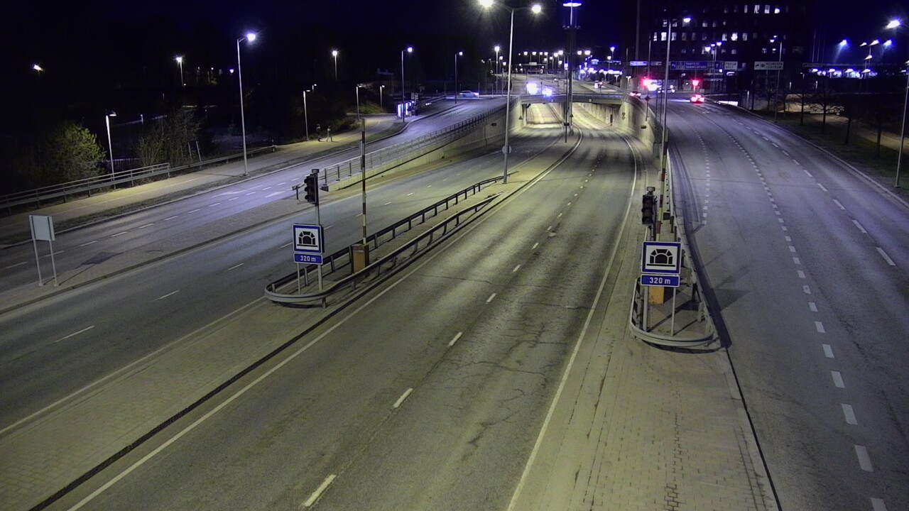 Weather Camera Image Road 100 Helsinki Hakamäentie, Kivihaan tunneli, länsi, Helsinki, Uusimaa