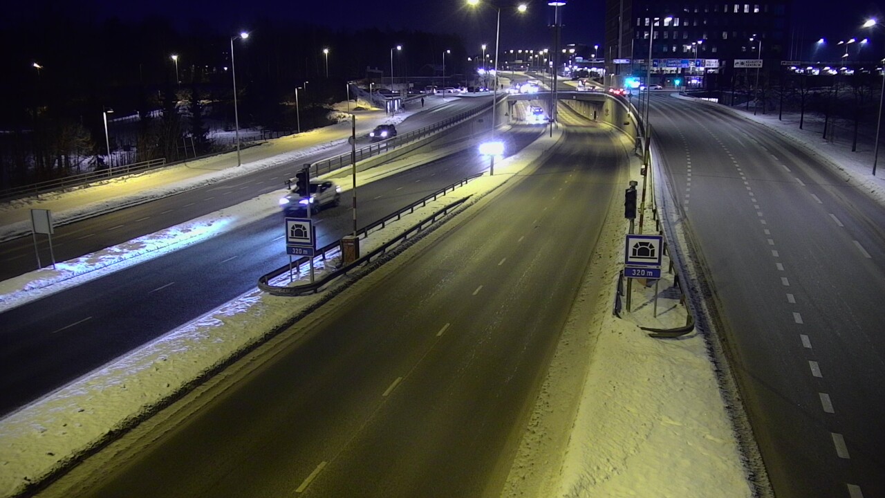 Kelikamerat Kuva Tie 100 Helsinki Hakamäentie, Kivihaan tunneli, länsi, Helsinki, Uusimaa