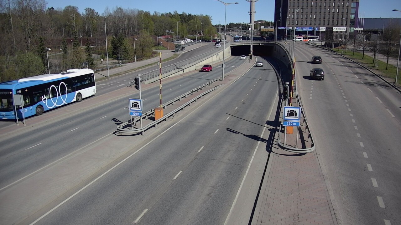 Kelikamerat Kuva Tie 100 Helsinki Hakamäentie, Kivihaan tunneli, länsi, Helsinki, Uusimaa