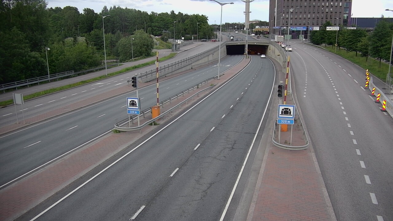 Kelikamerat Kuva Tie 100 Helsinki Hakamäentie, Kivihaan tunneli, länsi, Helsinki, Uusimaa