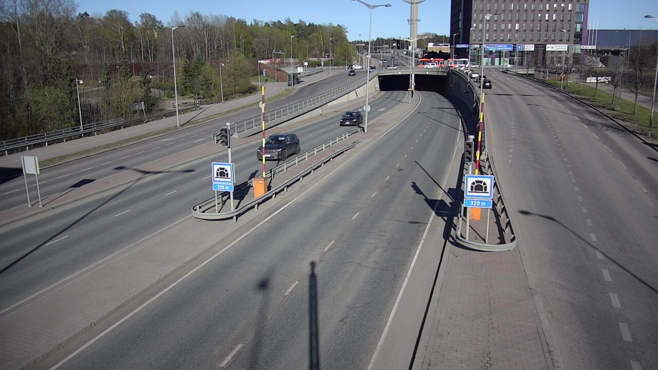 Kelikamerat Kuva Tie 100 Helsinki Hakamäentie, Kivihaan tunneli, länsi, Helsinki, Uusimaa
