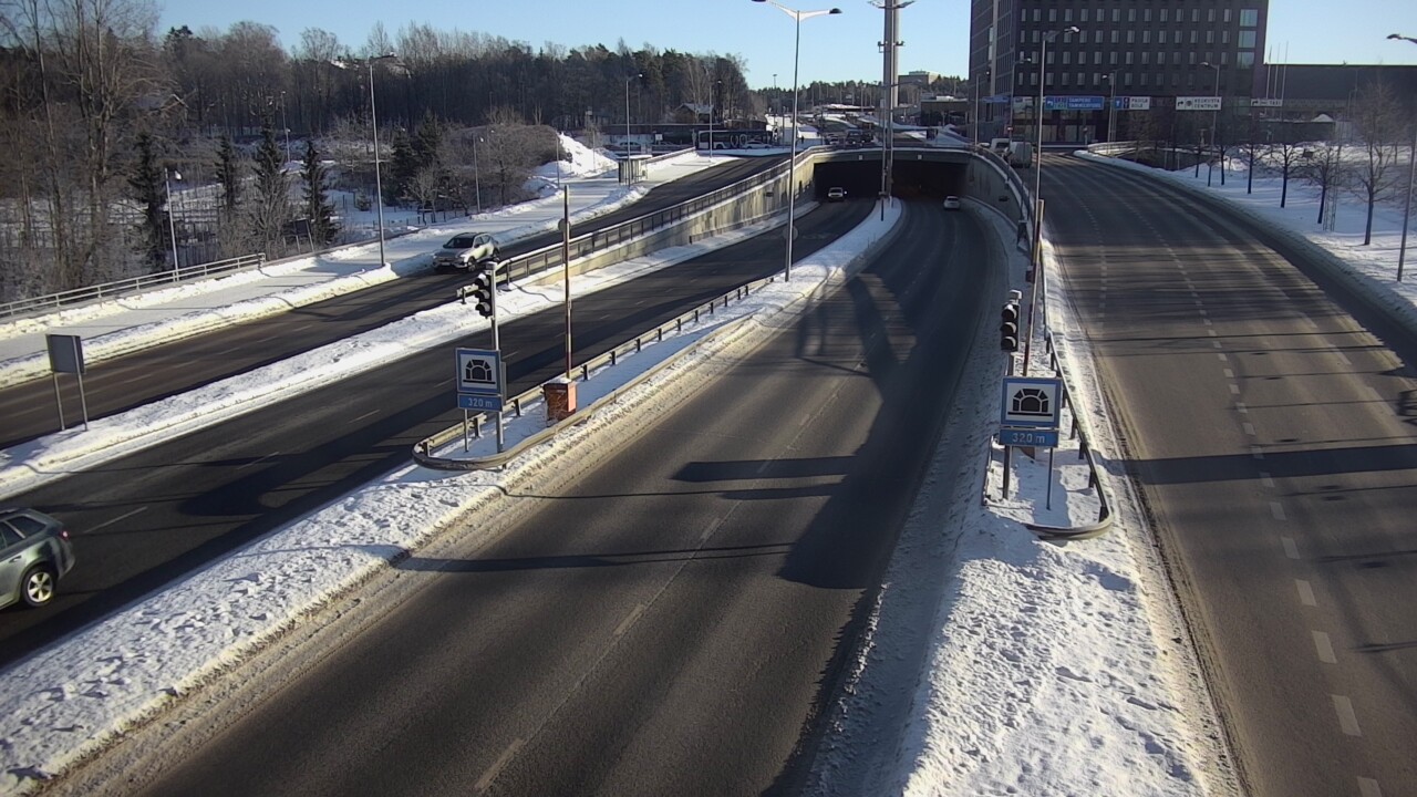 Kelikamerat Kuva Tie 100 Helsinki Hakamäentie, Kivihaan tunneli, länsi, Helsinki, Uusimaa