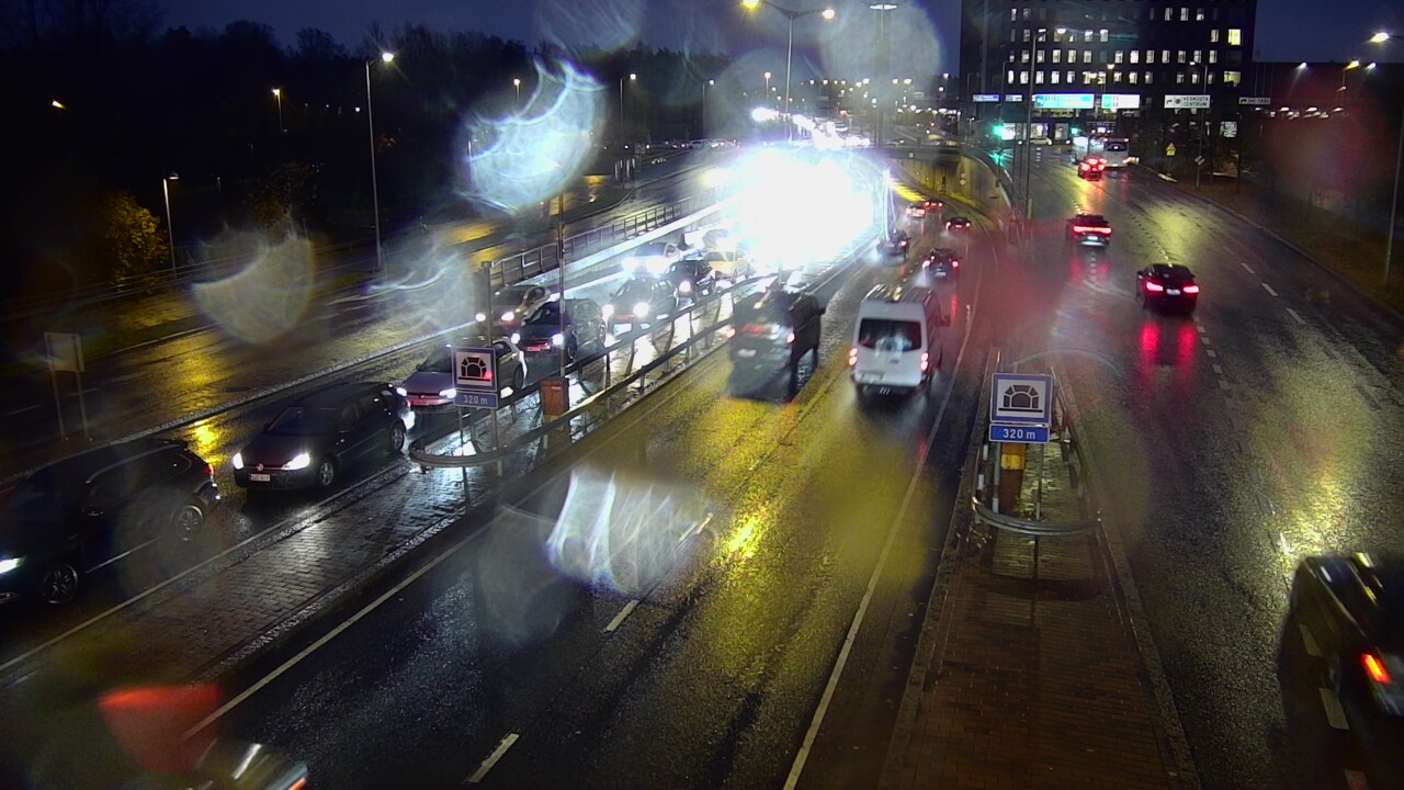 Kelikamerat Kuva Tie 100 Helsinki Hakamäentie, Kivihaan tunneli, länsi, Helsinki, Uusimaa