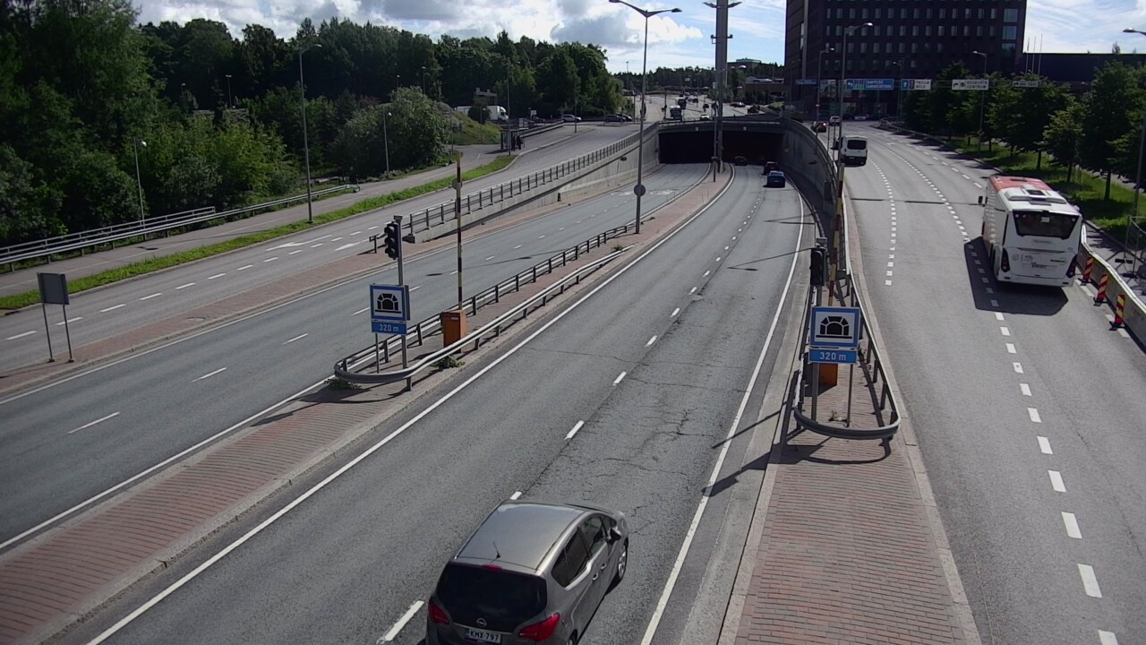Kelikamerat Kuva Tie 100 Helsinki Hakamäentie, Kivihaan tunneli, länsi, Helsinki, Uusimaa