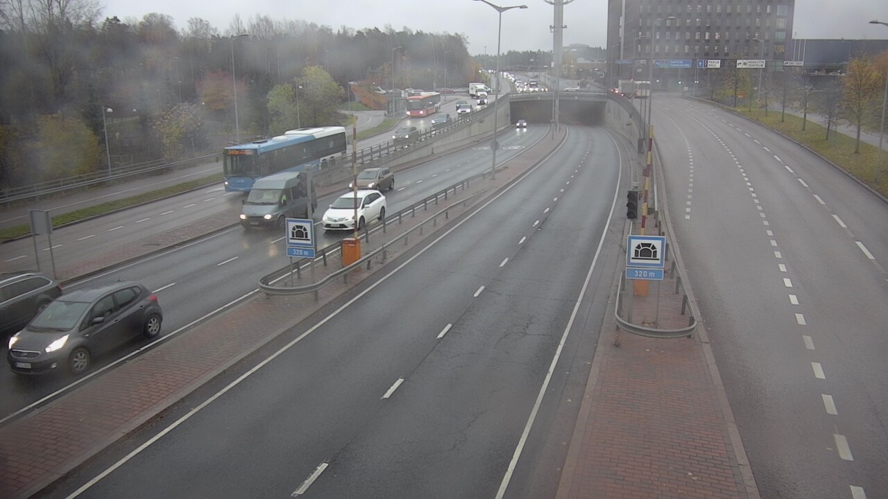 Kelikamerat Kuva Tie 100 Helsinki Hakamäentie, Kivihaan tunneli, länsi, Helsinki, Uusimaa