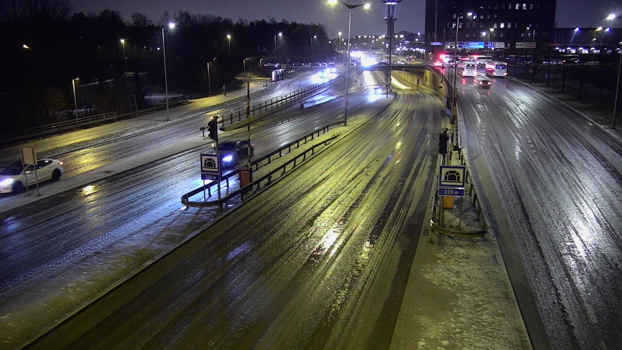 Kelikamerat Kuva Tie 100 Helsinki Hakamäentie, Kivihaan tunneli, länsi, Helsinki, Uusimaa