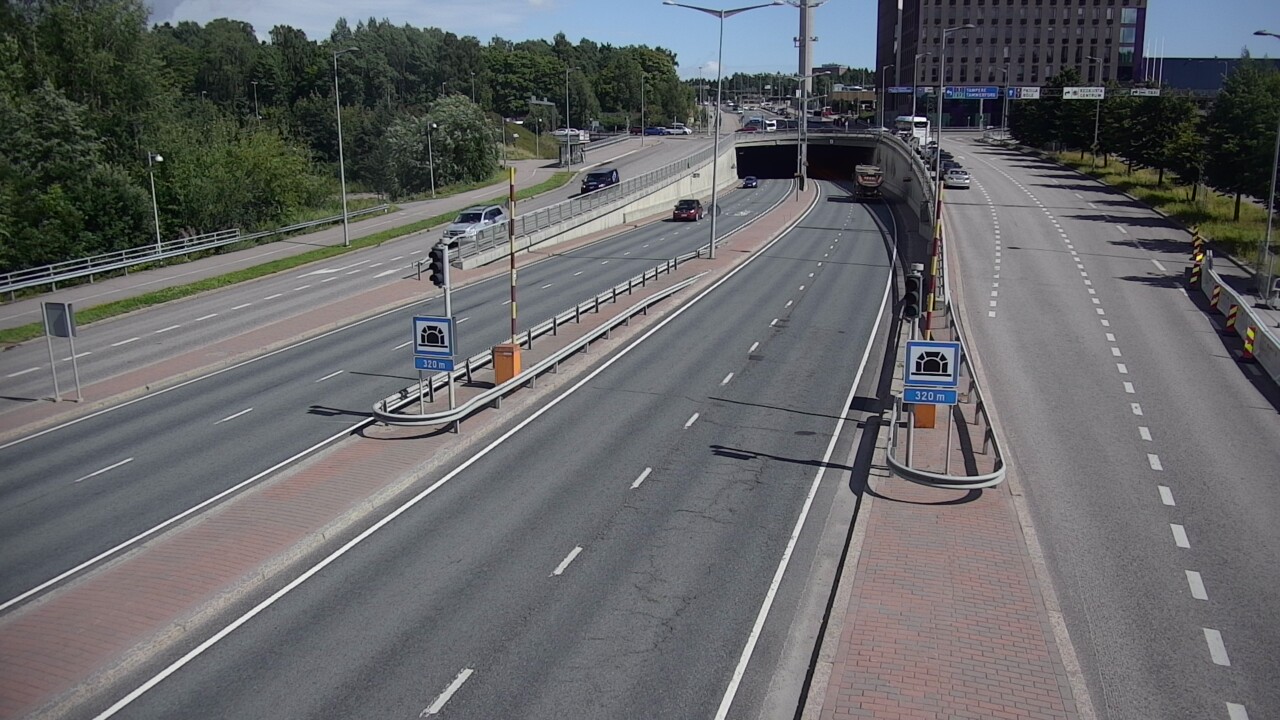 Kelikamerat Kuva Tie 100 Helsinki Hakamäentie, Kivihaan tunneli, länsi, Helsinki, Uusimaa
