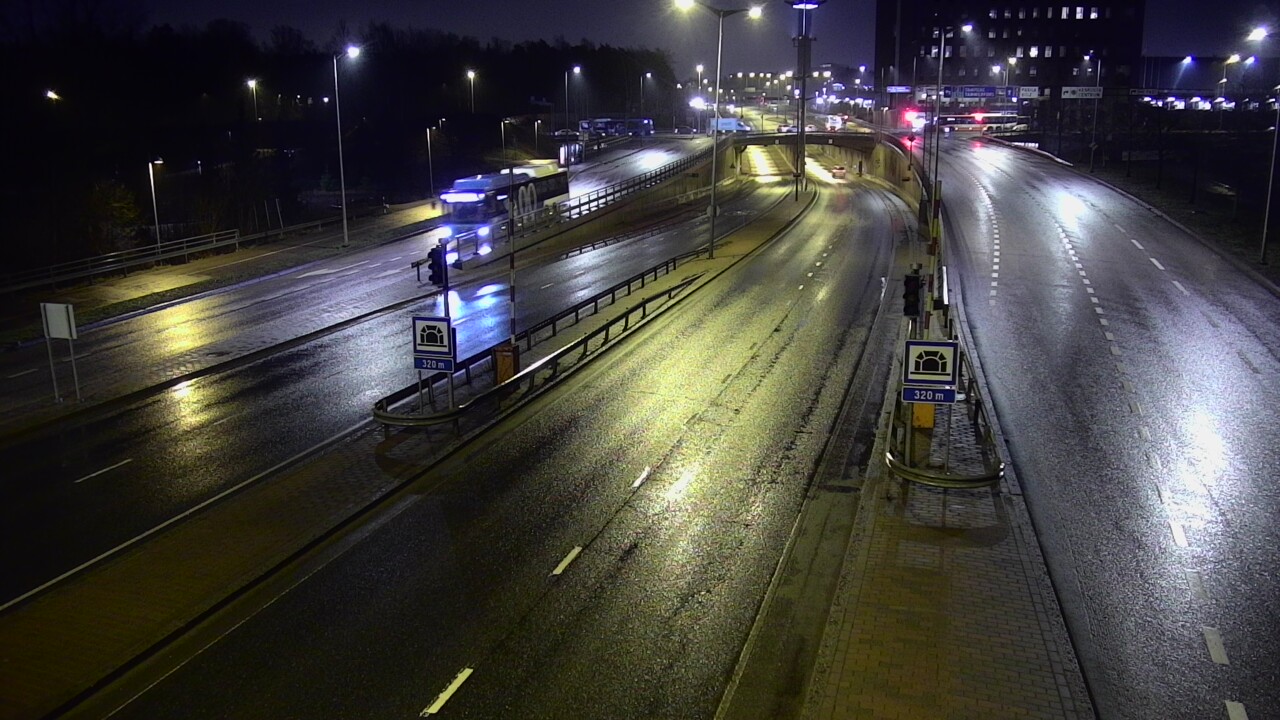Weather Camera Image Road 100 Helsinki Hakamäentie, Kivihaan tunneli, länsi, Helsinki, Uusimaa