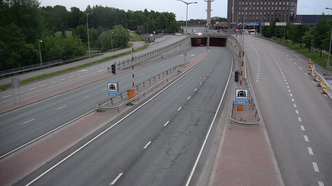 Kelikamerat Kuva Tie 100 Helsinki Hakamäentie, Kivihaan tunneli, länsi, Helsinki, Uusimaa