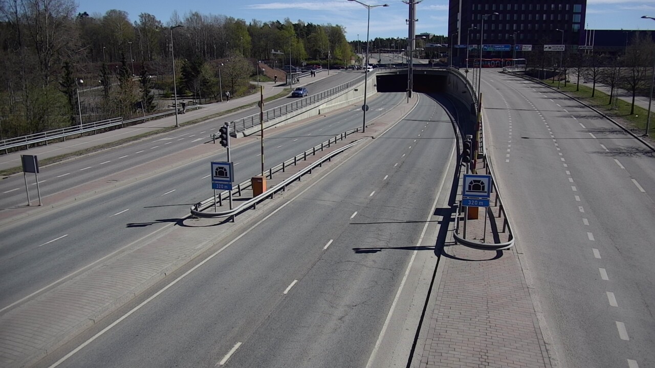 Kelikamerat Kuva Tie 100 Helsinki Hakamäentie, Kivihaan tunneli, länsi, Helsinki, Uusimaa