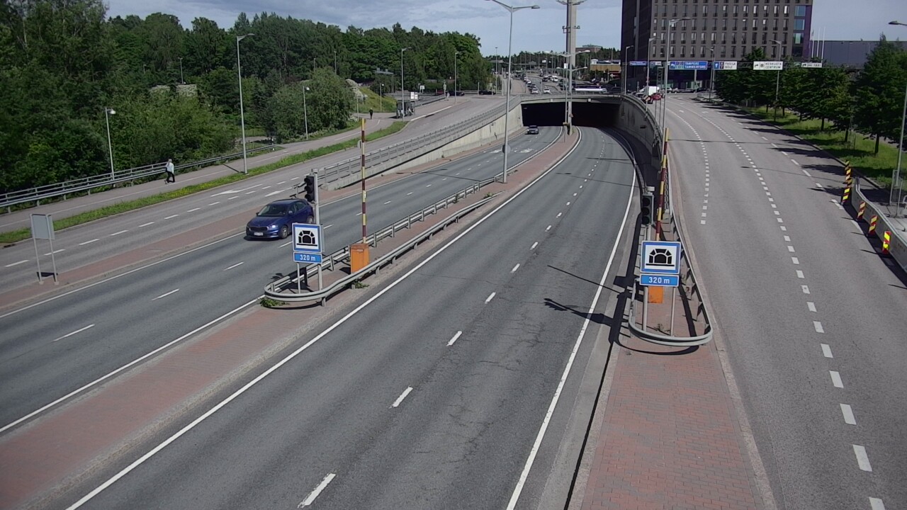 Kelikamerat Kuva Tie 100 Helsinki Hakamäentie, Kivihaan tunneli, länsi, Helsinki, Uusimaa