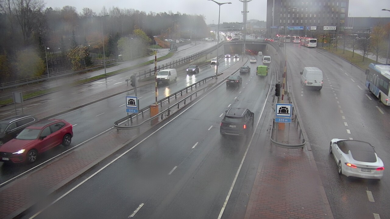 Kelikamerat Kuva Tie 100 Helsinki Hakamäentie, Kivihaan tunneli, länsi, Helsinki, Uusimaa