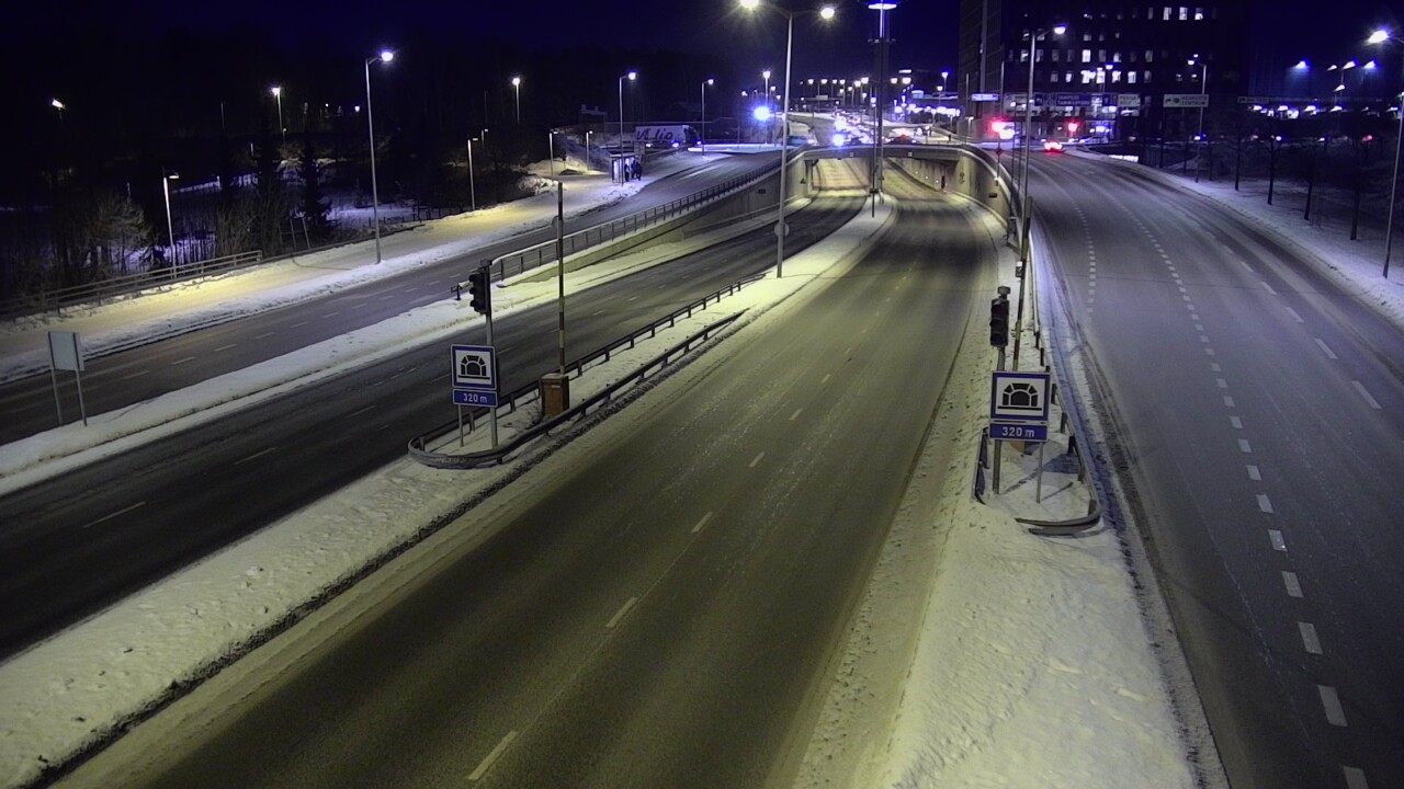 Kelikamerat Kuva Tie 100 Helsinki Hakamäentie, Kivihaan tunneli, länsi, Helsinki, Uusimaa