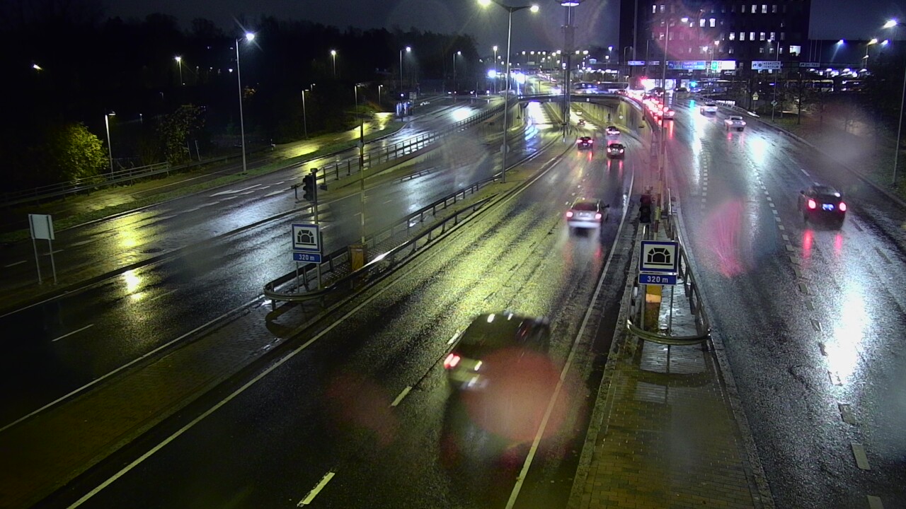 Kelikamerat Kuva Tie 100 Helsinki Hakamäentie, Kivihaan tunneli, länsi, Helsinki, Uusimaa