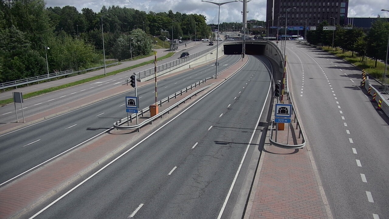 Kelikamerat Kuva Tie 100 Helsinki Hakamäentie, Kivihaan tunneli, länsi, Helsinki, Uusimaa