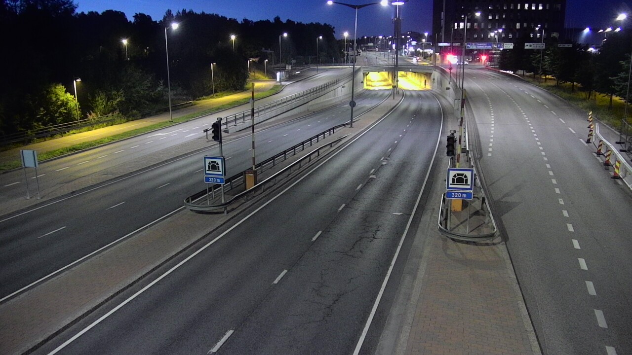 Kelikamerat Kuva Tie 100 Helsinki Hakamäentie, Kivihaan tunneli, länsi, Helsinki, Uusimaa
