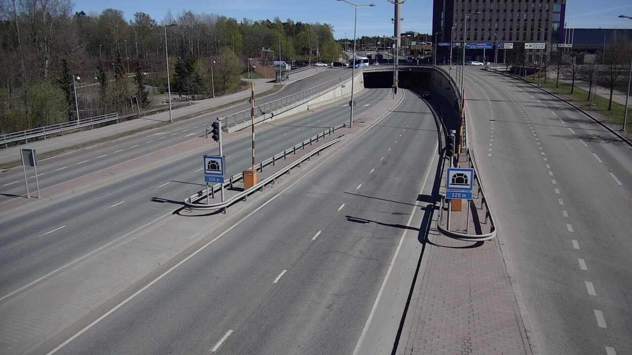 Kelikamerat Kuva Tie 100 Helsinki Hakamäentie, Kivihaan tunneli, länsi, Helsinki, Uusimaa
