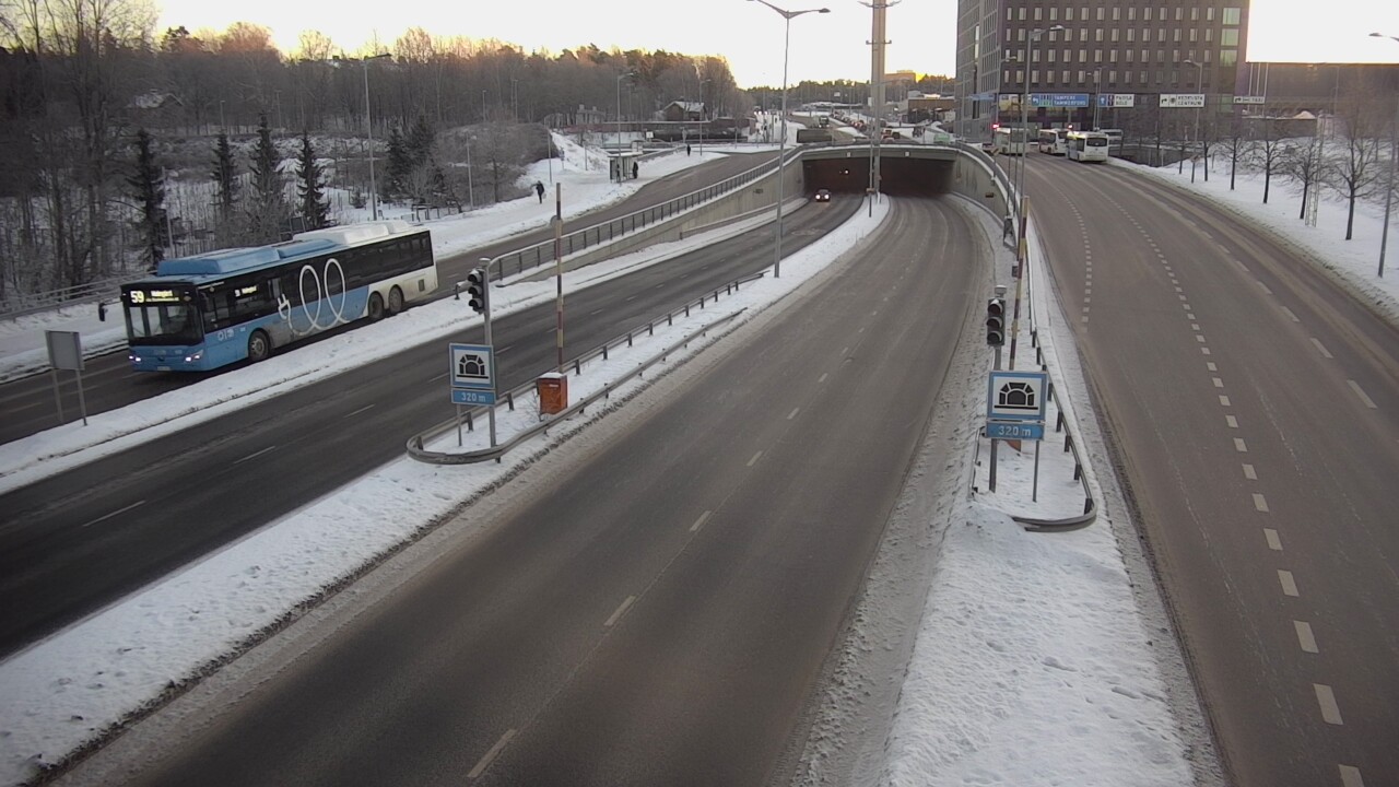 Kelikamerat Kuva Tie 100 Helsinki Hakamäentie, Kivihaan tunneli, länsi, Helsinki, Uusimaa