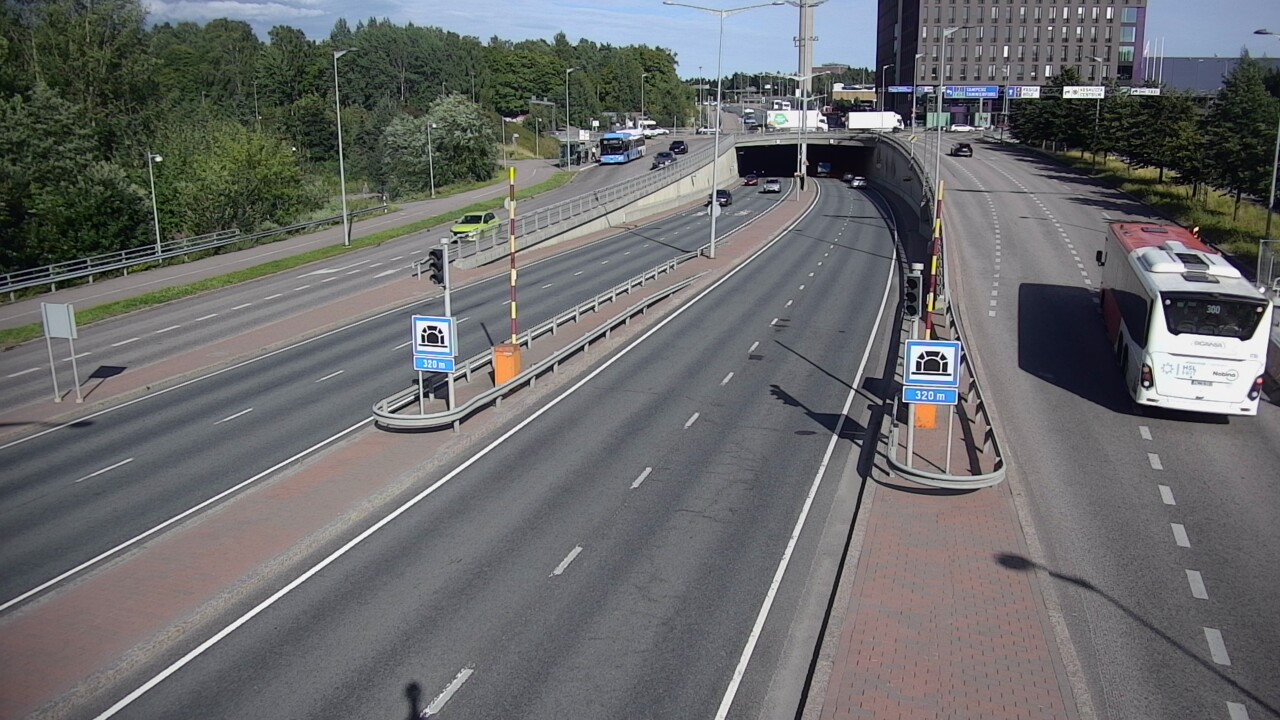 Kelikamerat Kuva Tie 100 Helsinki Hakamäentie, Kivihaan tunneli, länsi, Helsinki, Uusimaa