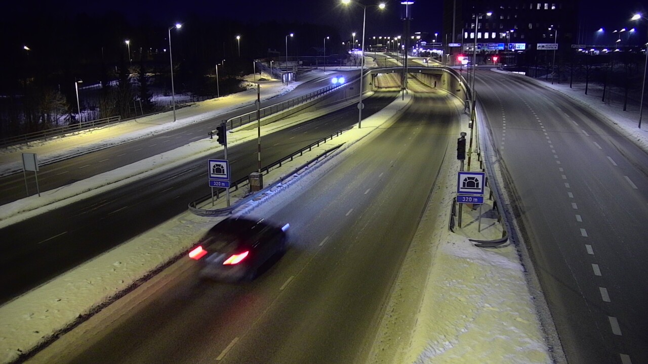 Kelikamerat Kuva Tie 100 Helsinki Hakamäentie, Kivihaan tunneli, länsi, Helsinki, Uusimaa