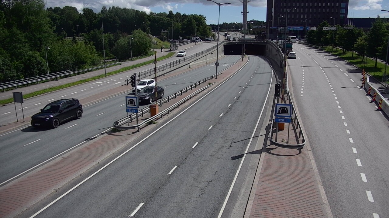 Kelikamerat Kuva Tie 100 Helsinki Hakamäentie, Kivihaan tunneli, länsi, Helsinki, Uusimaa