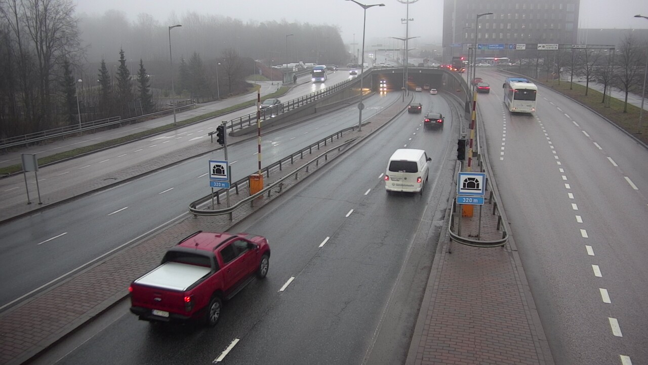 Kelikamerat Kuva Tie 100 Helsinki Hakamäentie, Kivihaan tunneli, länsi, Helsinki, Uusimaa