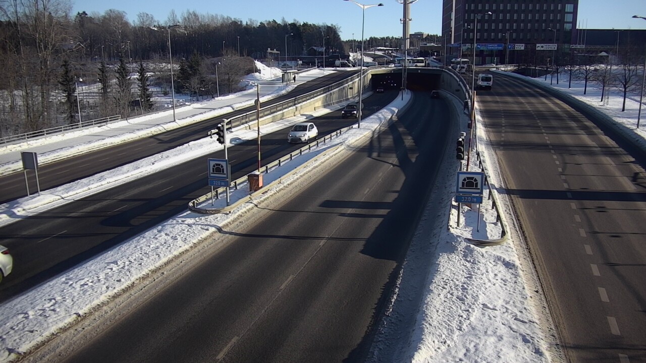 Kelikamerat Kuva Tie 100 Helsinki Hakamäentie, Kivihaan tunneli, länsi, Helsinki, Uusimaa