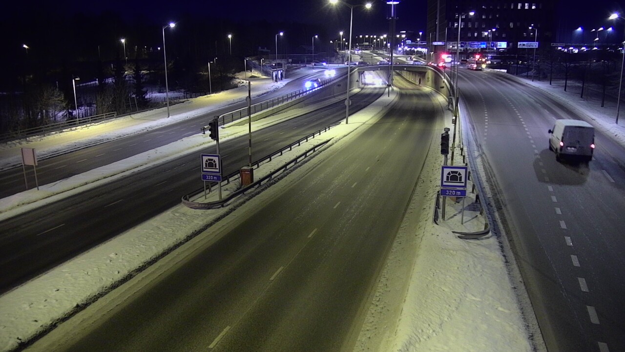 Kelikamerat Kuva Tie 100 Helsinki Hakamäentie, Kivihaan tunneli, länsi, Helsinki, Uusimaa