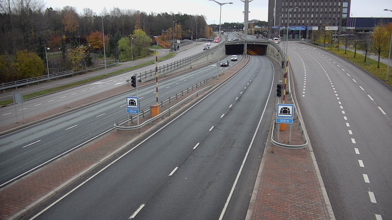 Kelikamerat Kuva Tie 100 Helsinki Hakamäentie, Kivihaan tunneli, länsi, Helsinki, Uusimaa