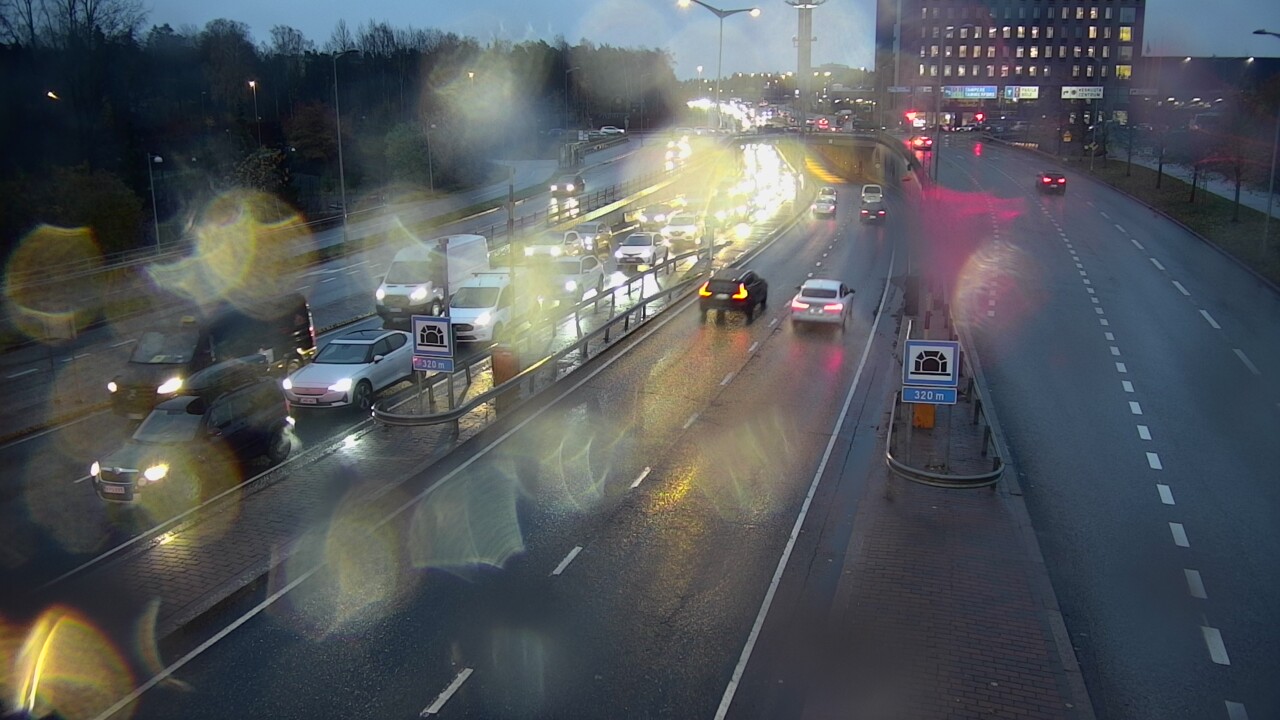 Kelikamerat Kuva Tie 100 Helsinki Hakamäentie, Kivihaan tunneli, länsi, Helsinki, Uusimaa