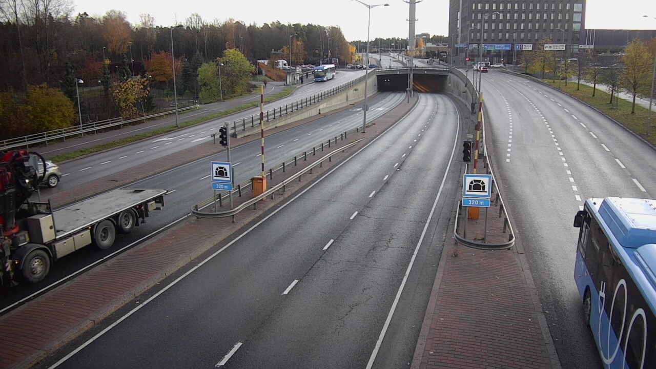 Kelikamerat Kuva Tie 100 Helsinki Hakamäentie, Kivihaan tunneli, länsi, Helsinki, Uusimaa
