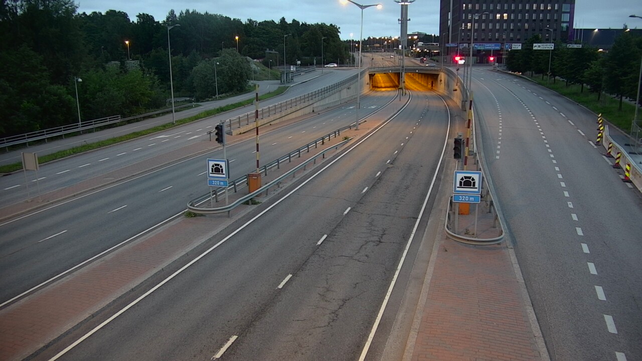 Kelikamerat Kuva Tie 100 Helsinki Hakamäentie, Kivihaan tunneli, länsi, Helsinki, Uusimaa