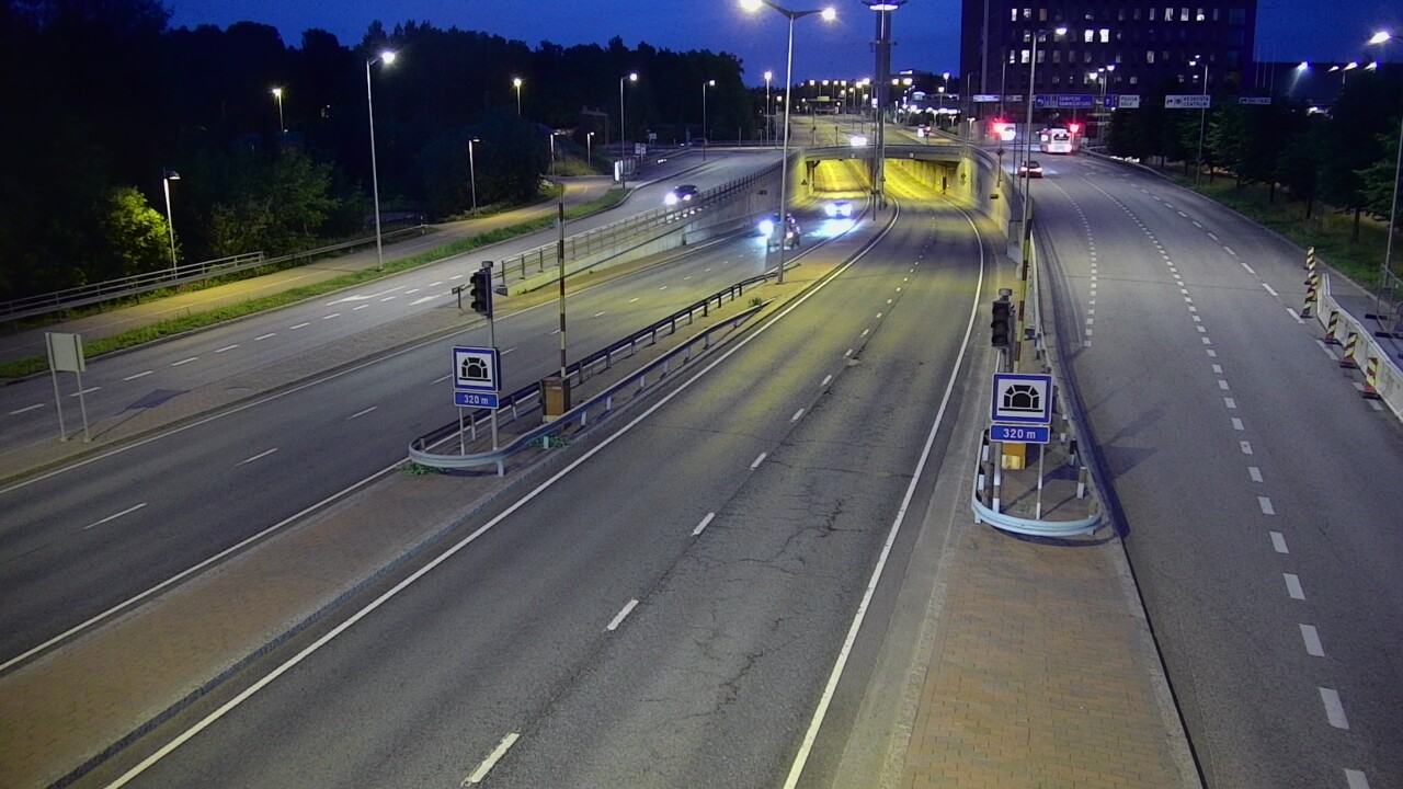 Kelikamerat Kuva Tie 100 Helsinki Hakamäentie, Kivihaan tunneli, länsi, Helsinki, Uusimaa
