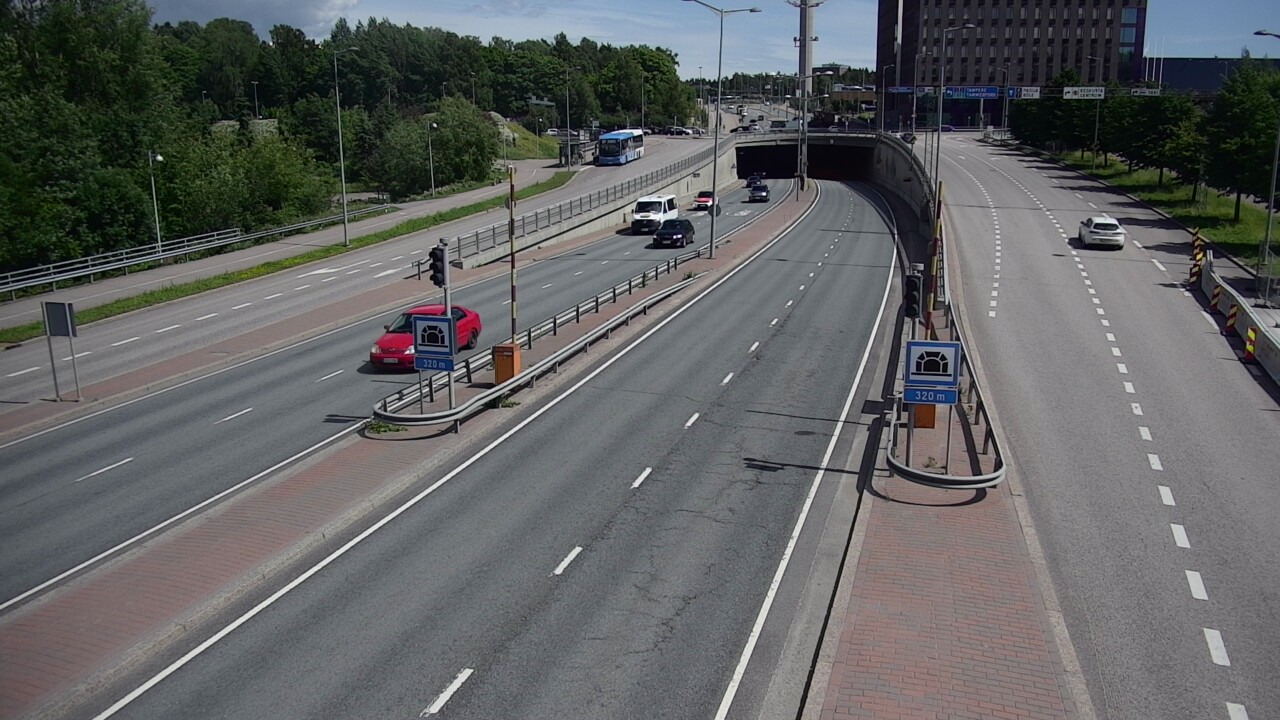 Kelikamerat Kuva Tie 100 Helsinki Hakamäentie, Kivihaan tunneli, länsi, Helsinki, Uusimaa