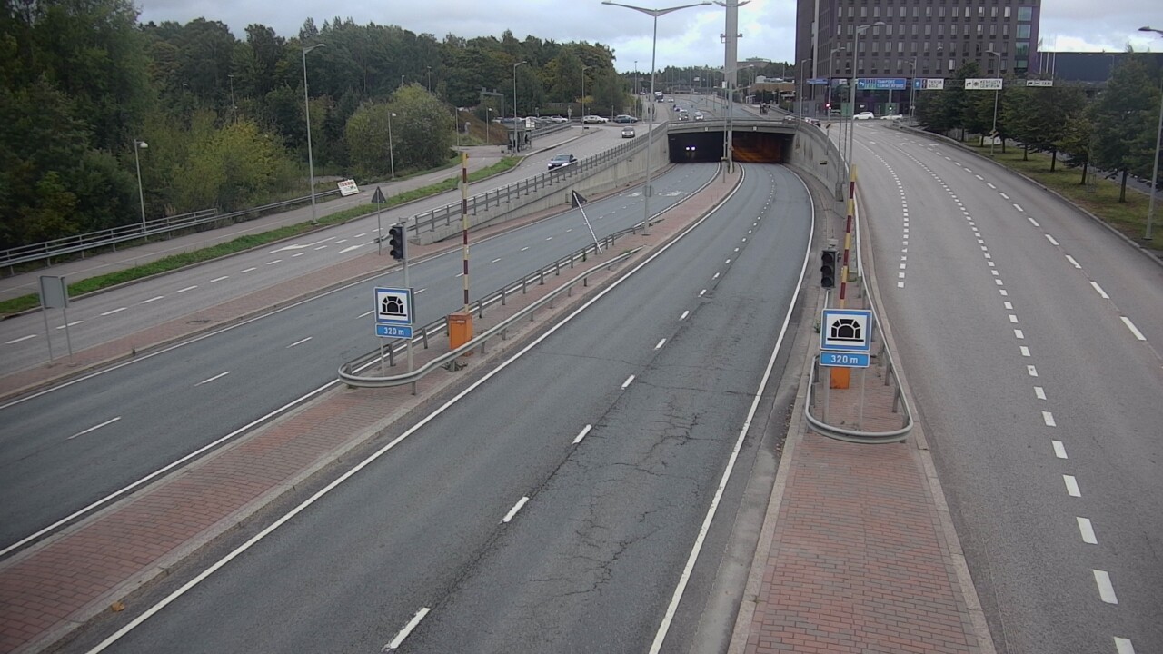 Kelikamerat Kuva Tie 100 Helsinki Hakamäentie, Kivihaan tunneli, länsi, Helsinki, Uusimaa