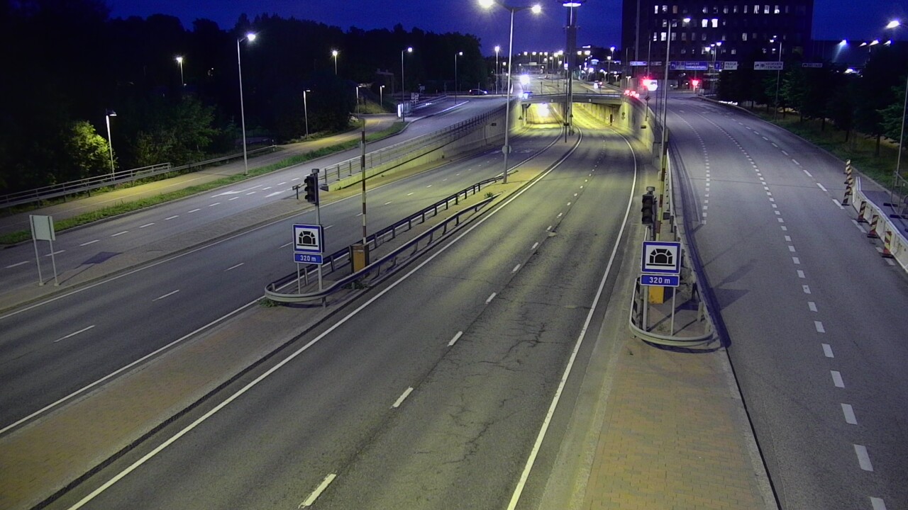 Kelikamerat Kuva Tie 100 Helsinki Hakamäentie, Kivihaan tunneli, länsi, Helsinki, Uusimaa