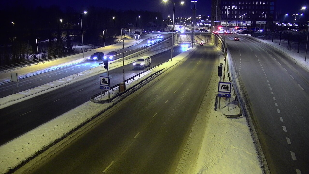 Kelikamerat Kuva Tie 100 Helsinki Hakamäentie, Kivihaan tunneli, länsi, Helsinki, Uusimaa