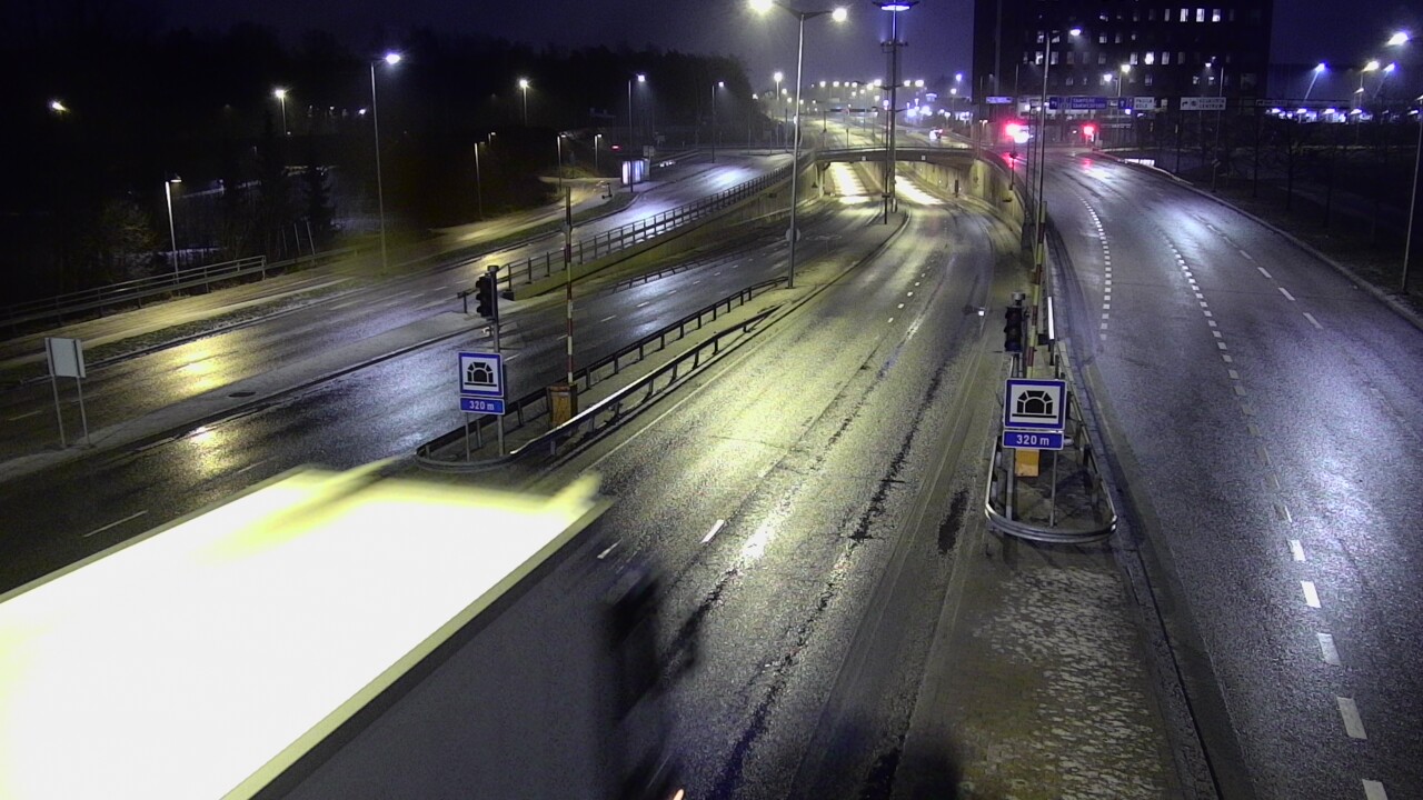 Kelikamerat Kuva Tie 100 Helsinki Hakamäentie, Kivihaan tunneli, länsi, Helsinki, Uusimaa