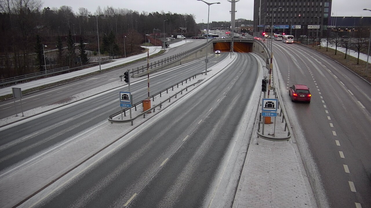 Kelikamerat Kuva Tie 100 Helsinki Hakamäentie, Kivihaan tunneli, länsi, Helsinki, Uusimaa